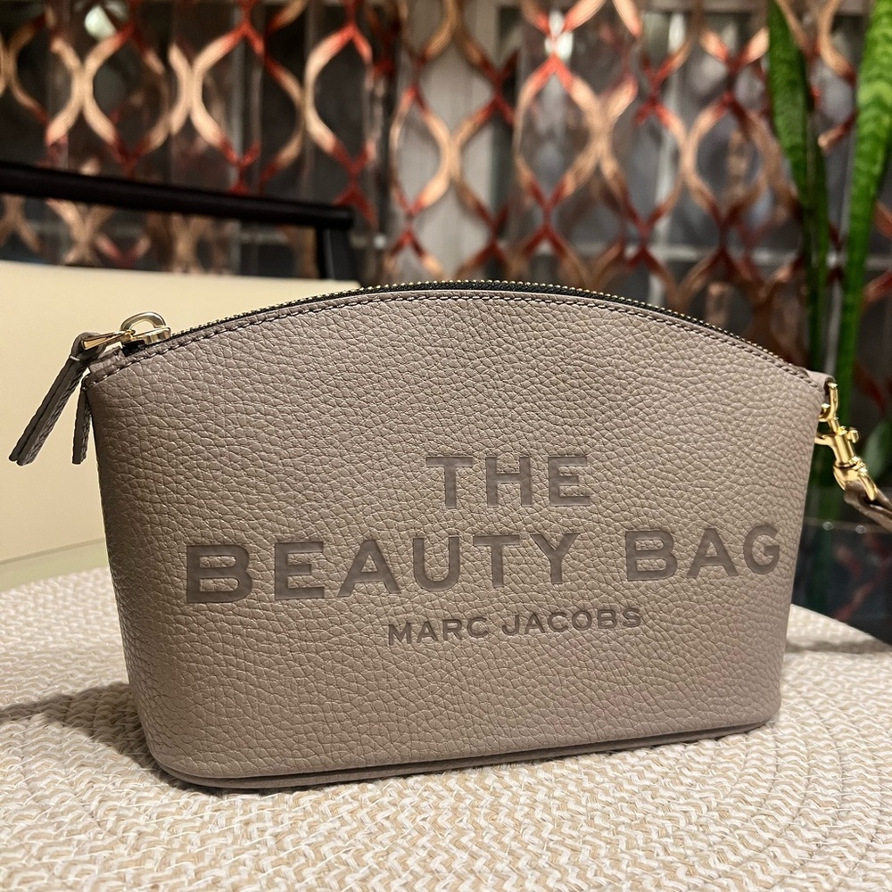 Marc Jacobs The Beauty Bag - Color Cement